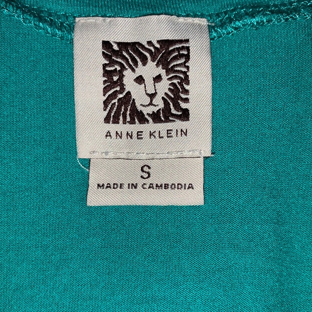 Anne Klein short sleeve top size small
